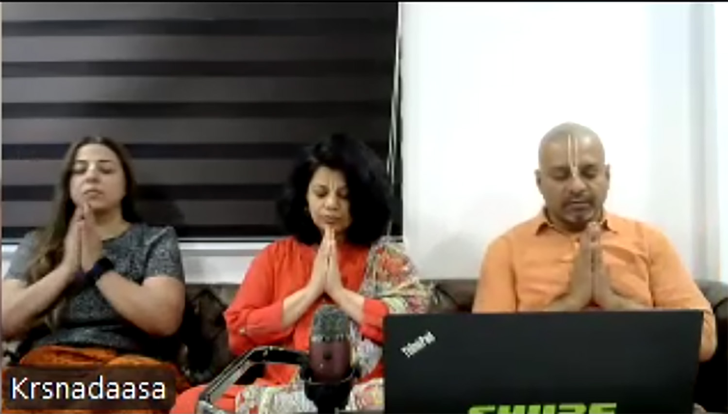 krsnadaasa teaching a session in Pune